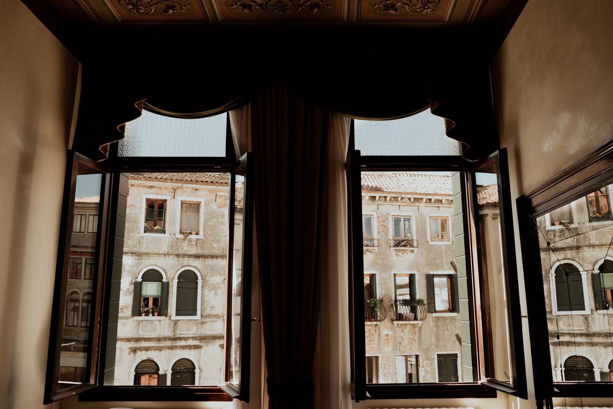Palazzo Schiavoni Residenza D'Epoca & Suite-Apartments Veneza Exterior foto